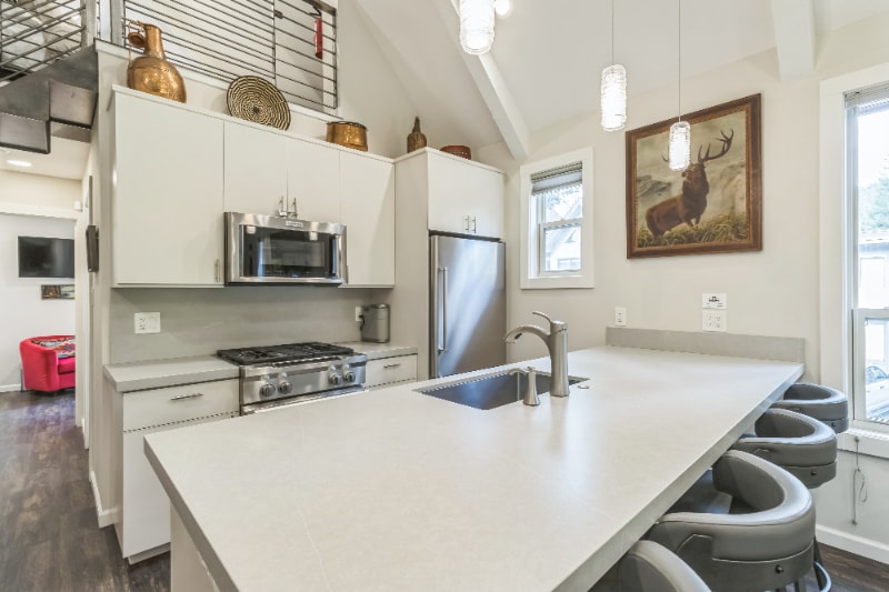 Building Photo - 989 Tahoe Blvd