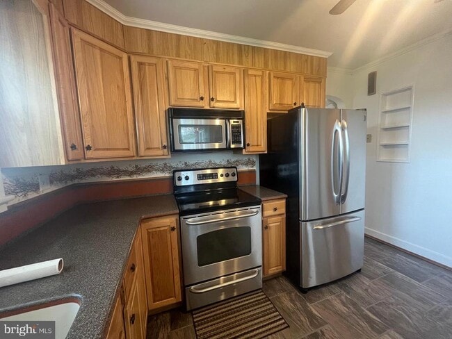 Building Photo - 10924 Buchanan Trail E