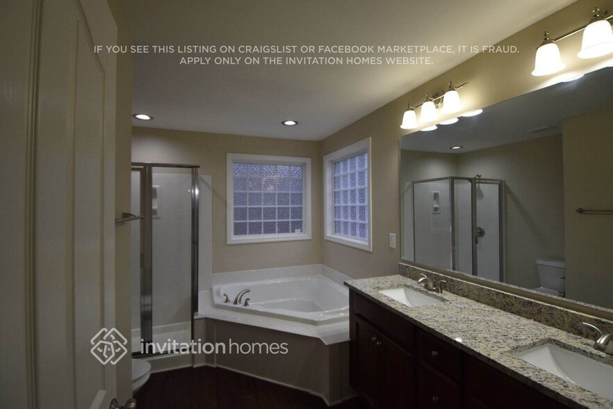 Building Photo - 12231 Fullerton Ct