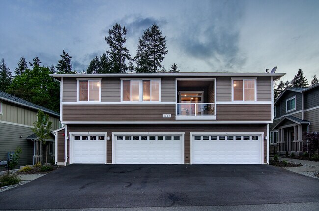 Building Photo - 1663 Burnside Pl