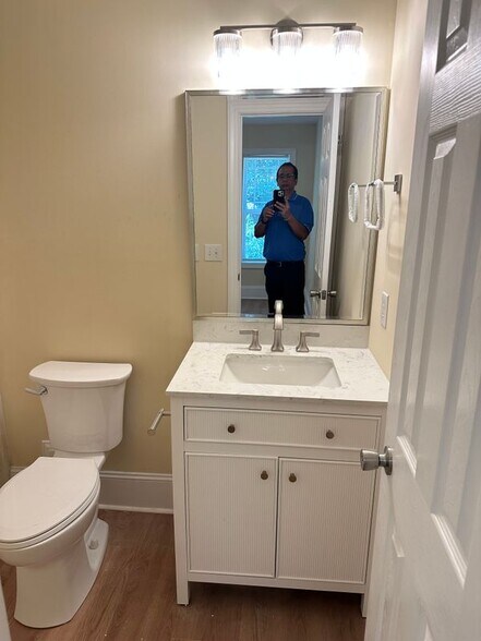 Building Photo - 115 Windermere Dr