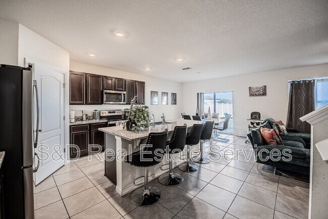 Building Photo - 3883 Resting Robin Ave