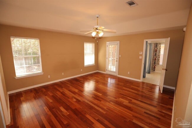 Building Photo - 9955 Rail Cir