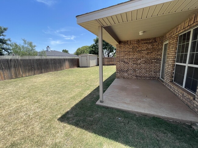 Building Photo - 1605 Kirby Ave