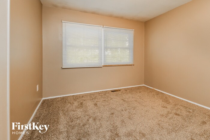 Building Photo - 665 Pimlico Dr