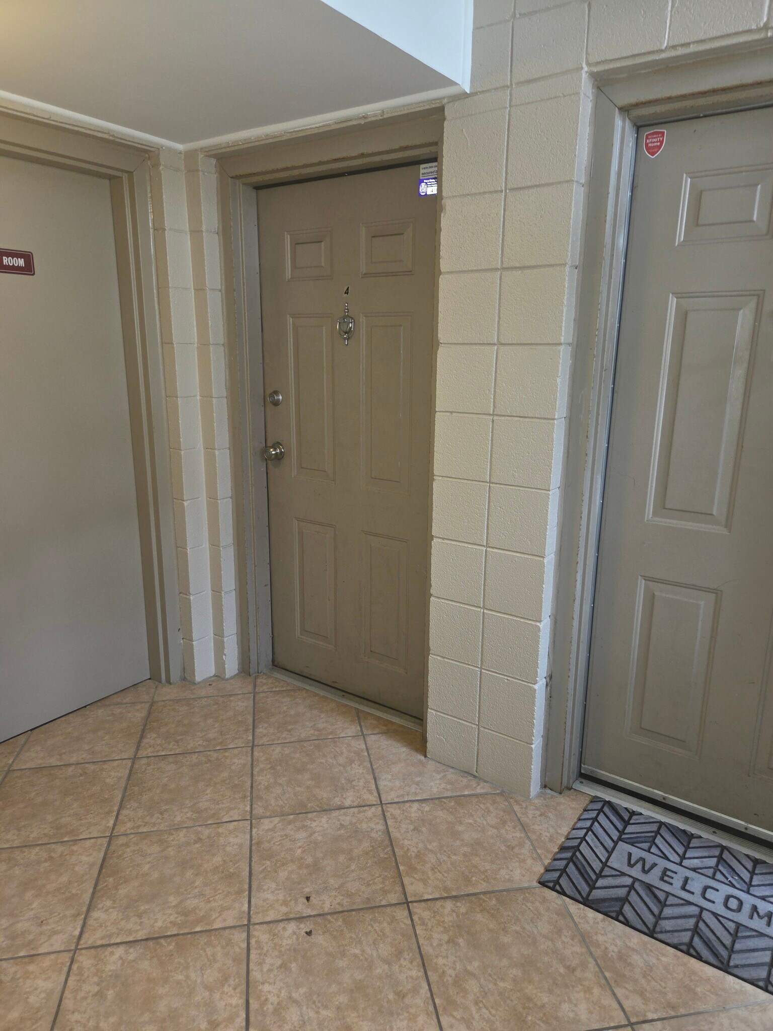 Unit 4 - 6300 Hil Mar Dr