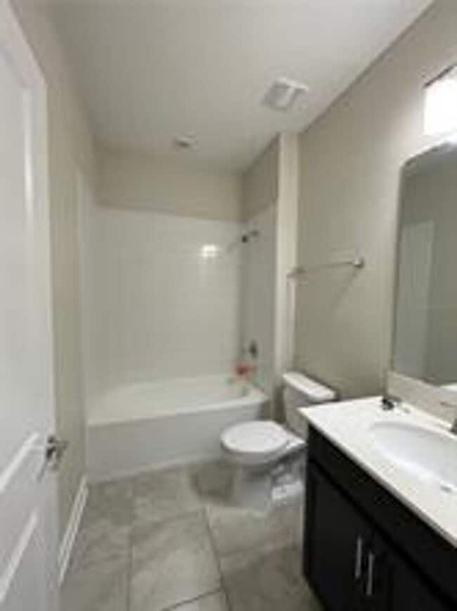 Building Photo - 1202 Payne Stewart Dr