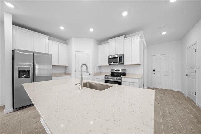 Building Photo - 6596 SW 89th Ln