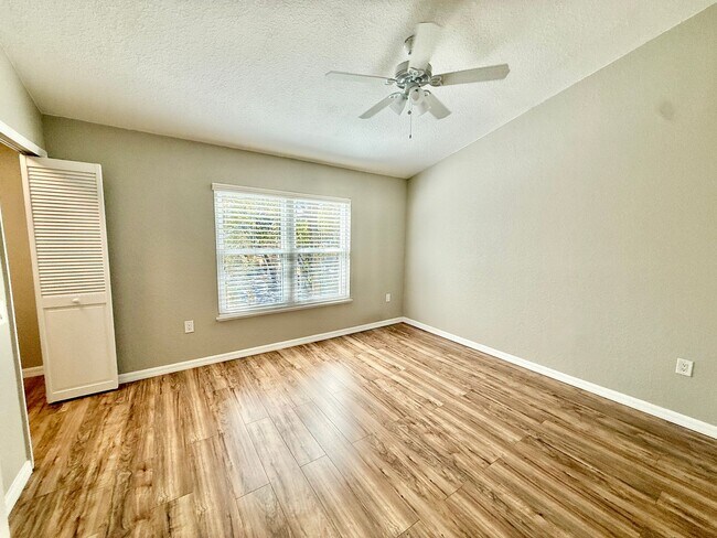 Building Photo - Immaculately updated 3/2.5 Three-Story Maitland Condo in Visconti!