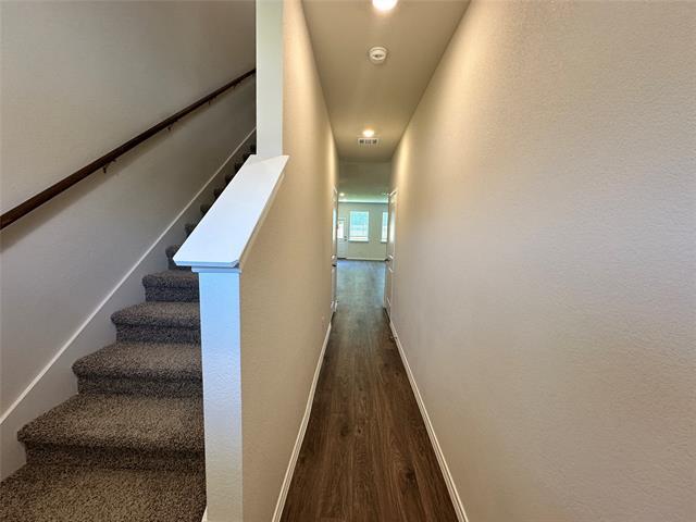 Building Photo - 634 White Ash Dr