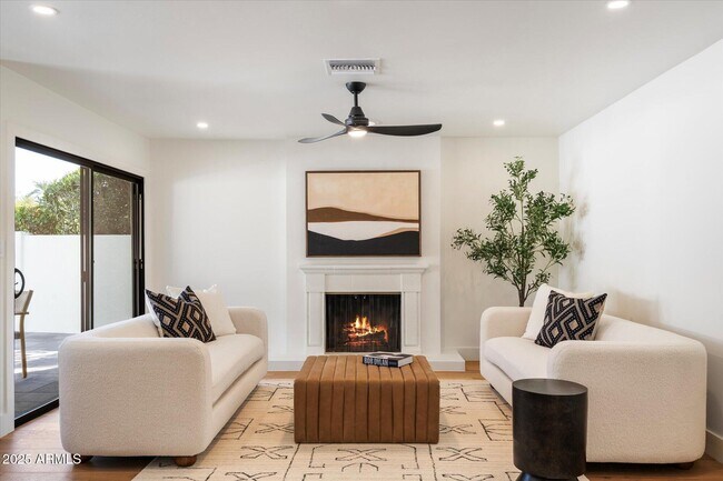 Building Photo - 7553 E Woodshire Cove