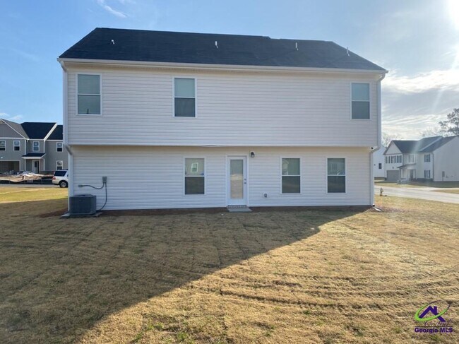 Building Photo - 119 River Birch Ln