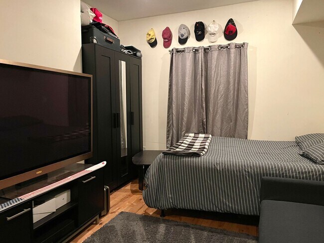 Building Photo - 3212 Winter St