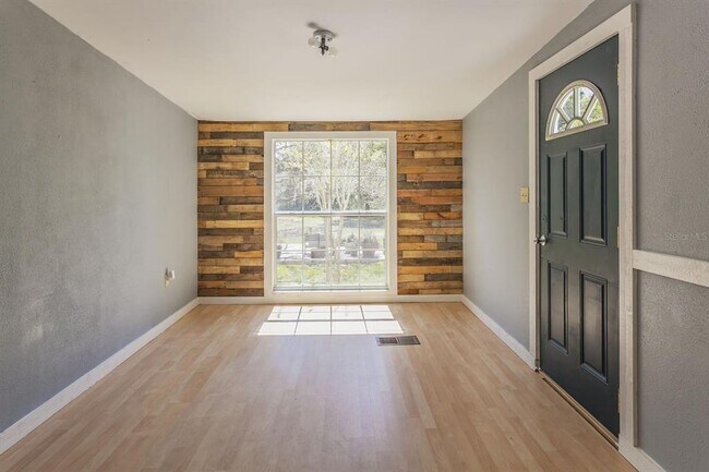 Building Photo - 1824 Marion County Rd