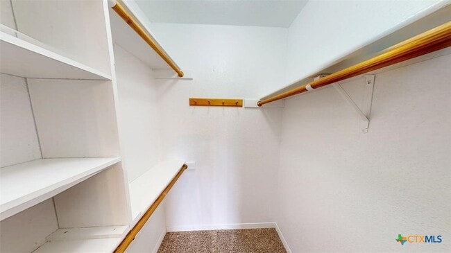 Building Photo - 609 Man O War Dr