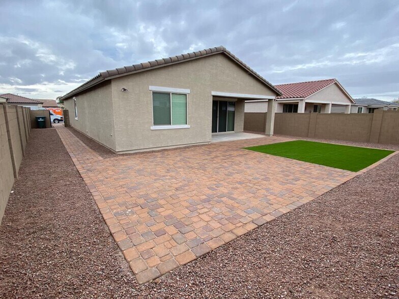 Backyard - 260 E Hawaii Dr