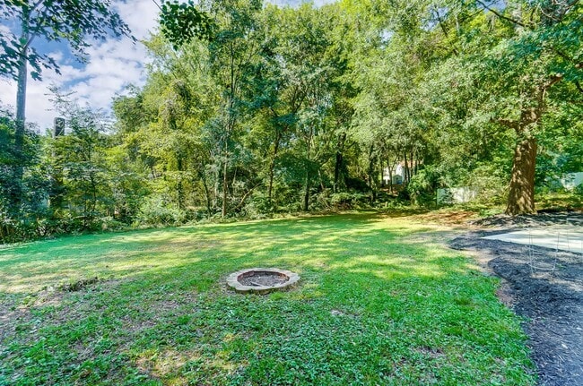 Building Photo - Fully Remodeled Ranch Style Home In South Park! (Landscaping Included)