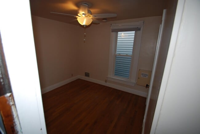 Building Photo - 87 W Maynard Ave