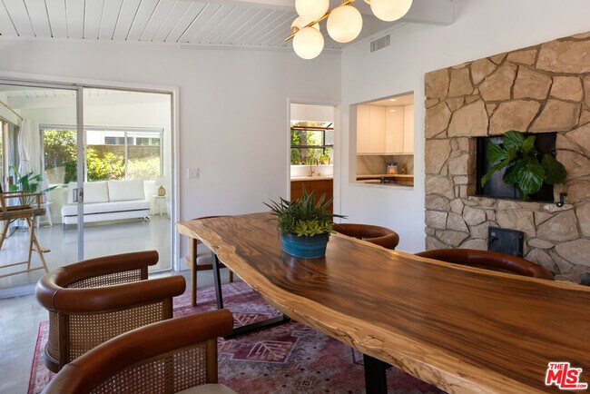 Building Photo - 7211 Chelan Way
