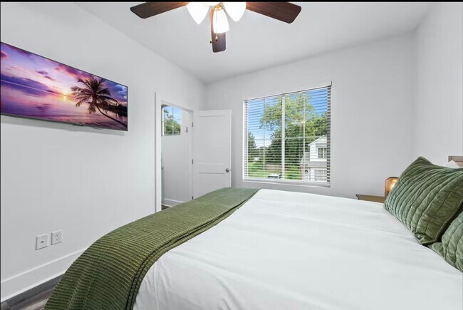 Building Photo - FOR RENT in LAFAYETTE!