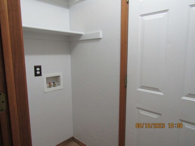 Building Photo - PETS ARE NEGOTIABLE WITH OWNER APPROVAL