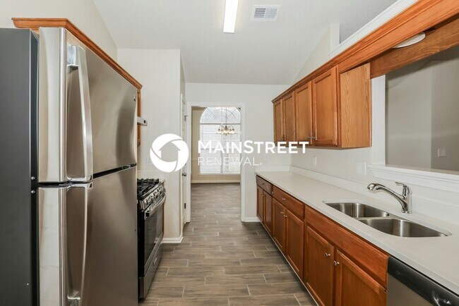 Building Photo - 3 Bedroom Pet-Friendly Home in JONESBORO, GA with Main Street Renewal