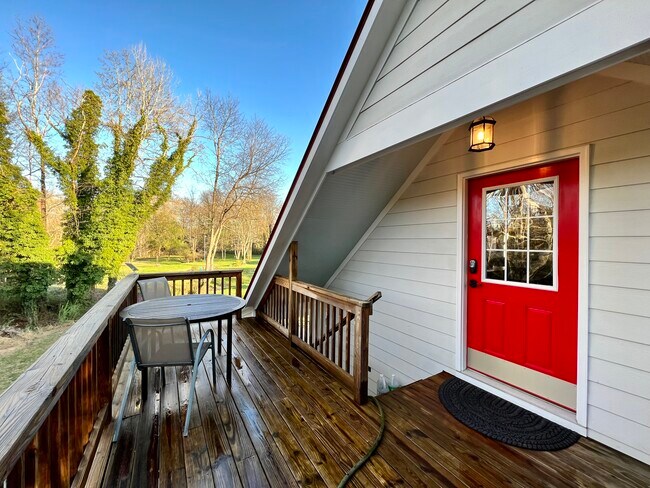 Building Photo - 754 Woodlands Rd