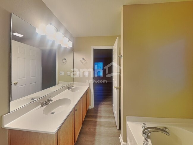 Building Photo - 1717 Cabarrus Crossing Dr