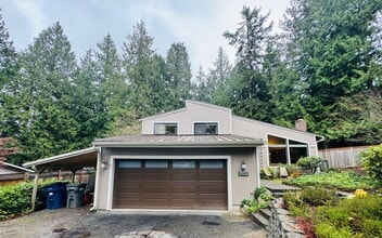 Building Photo - 3bd/3ba Edmonds Home