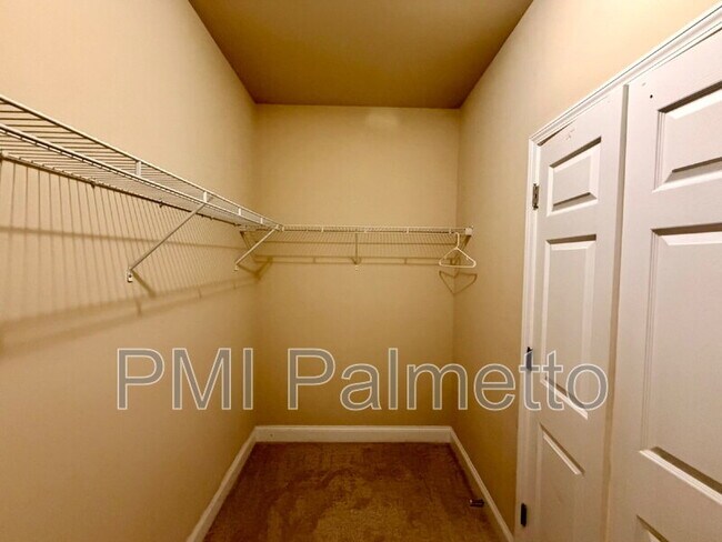 Building Photo - 700 Soldier Gray Ln
