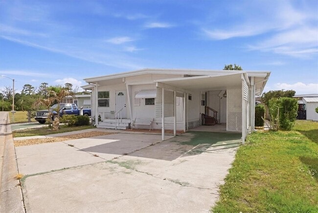 Building Photo - 5236 Kenwood Ave