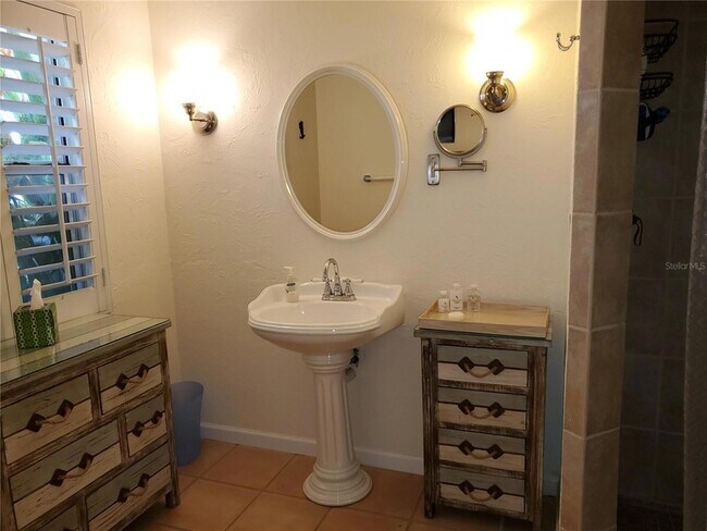 Building Photo - 2745 Cardwell Way