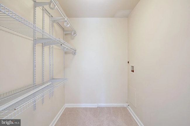 Building Photo - 10564 Twin Rivers Rd