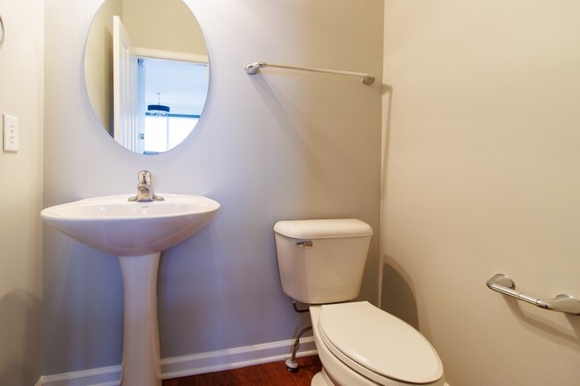 Building Photo - 1006 Cavendish Dr