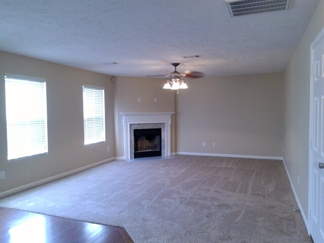 Building Photo - 3404 Boxelder Way