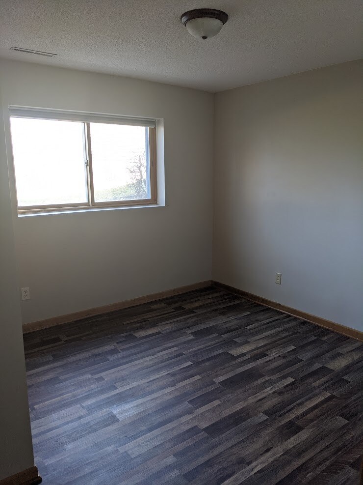 Building Photo - 2105 49 1/2 Ln NW