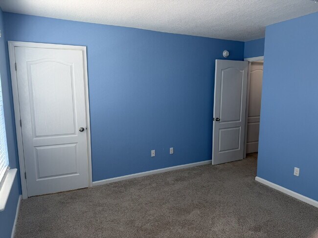 Building Photo - For Rent- Beautiful Home with 4 Bed, 2.5 Bath, PLUS a loft in Northside Jacksonville!