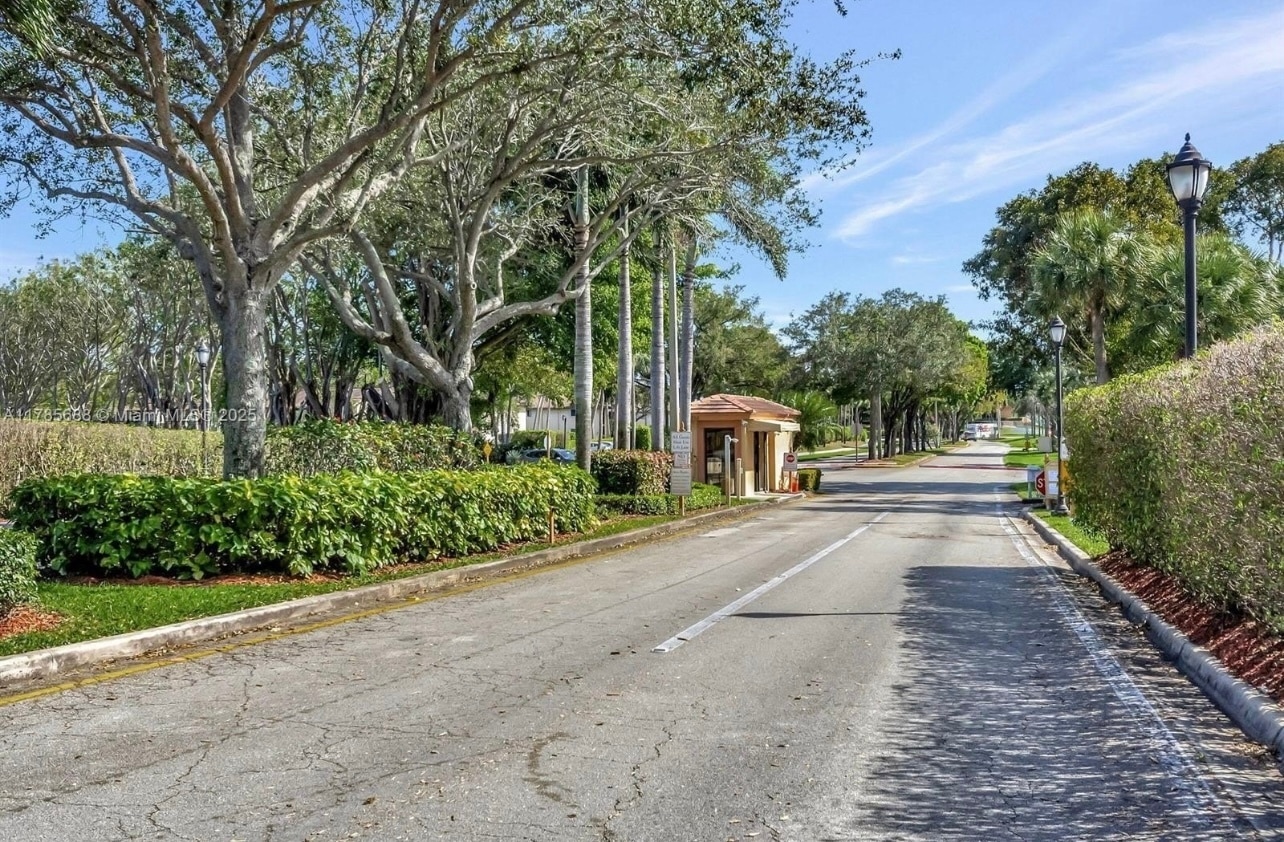 Gates secured entry - 15492 Lakes of Delray Blvd