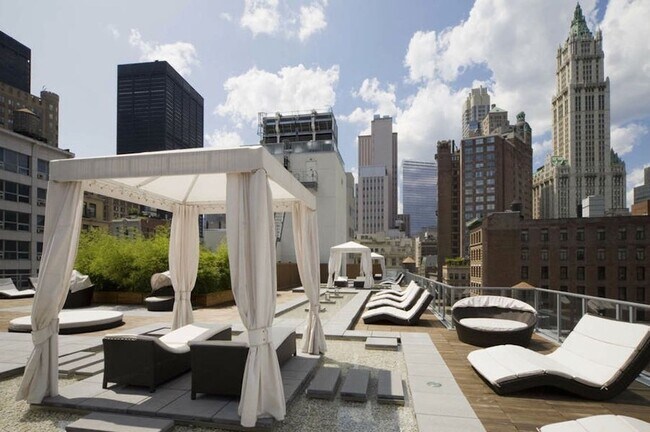 Building Photo - 111 Fulton St