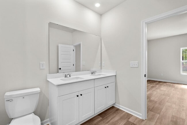 Building Photo - 1039 Harbor Dr