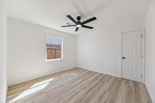 Building Photo - 3411 80th St