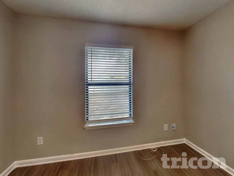 Building Photo - 5357 Whitecastle Ct