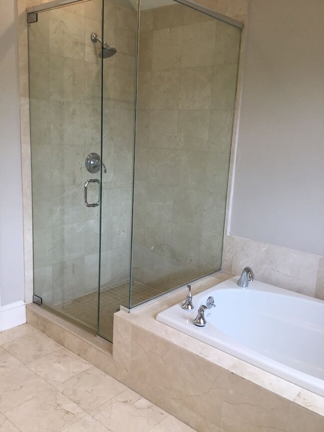 Building Photo - ***JUST REDUCED!!!*** - Marblehead Highlands Townhouse