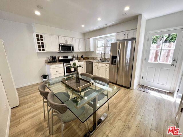 Building Photo - 422 Pacific St