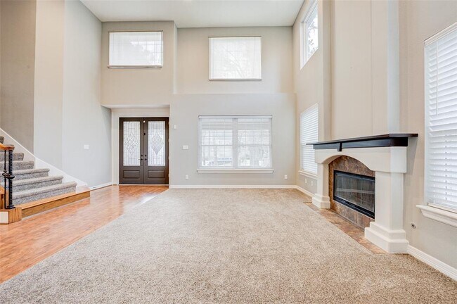 Building Photo - 18 Candle Pine Pl