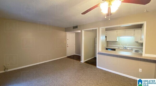 Building Photo - 1325 31st St S