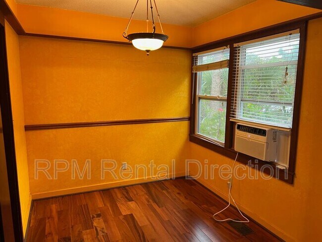 Building Photo - 2729 Broadway