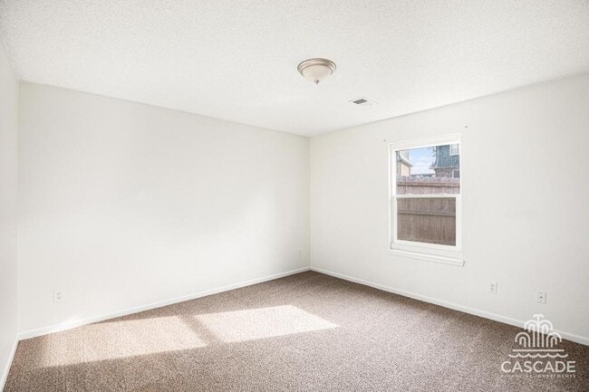 Building Photo - 639 N Queen Ridge Ct