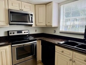 Building Photo - 6308 La Costa Dr
