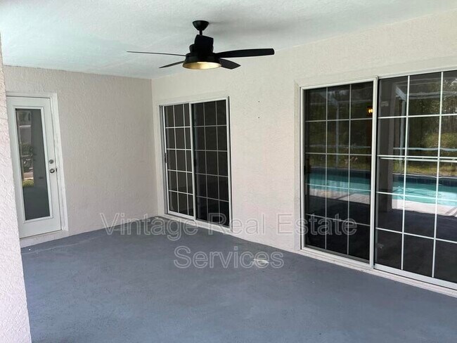 Building Photo - 9411 Willow Cove Ct